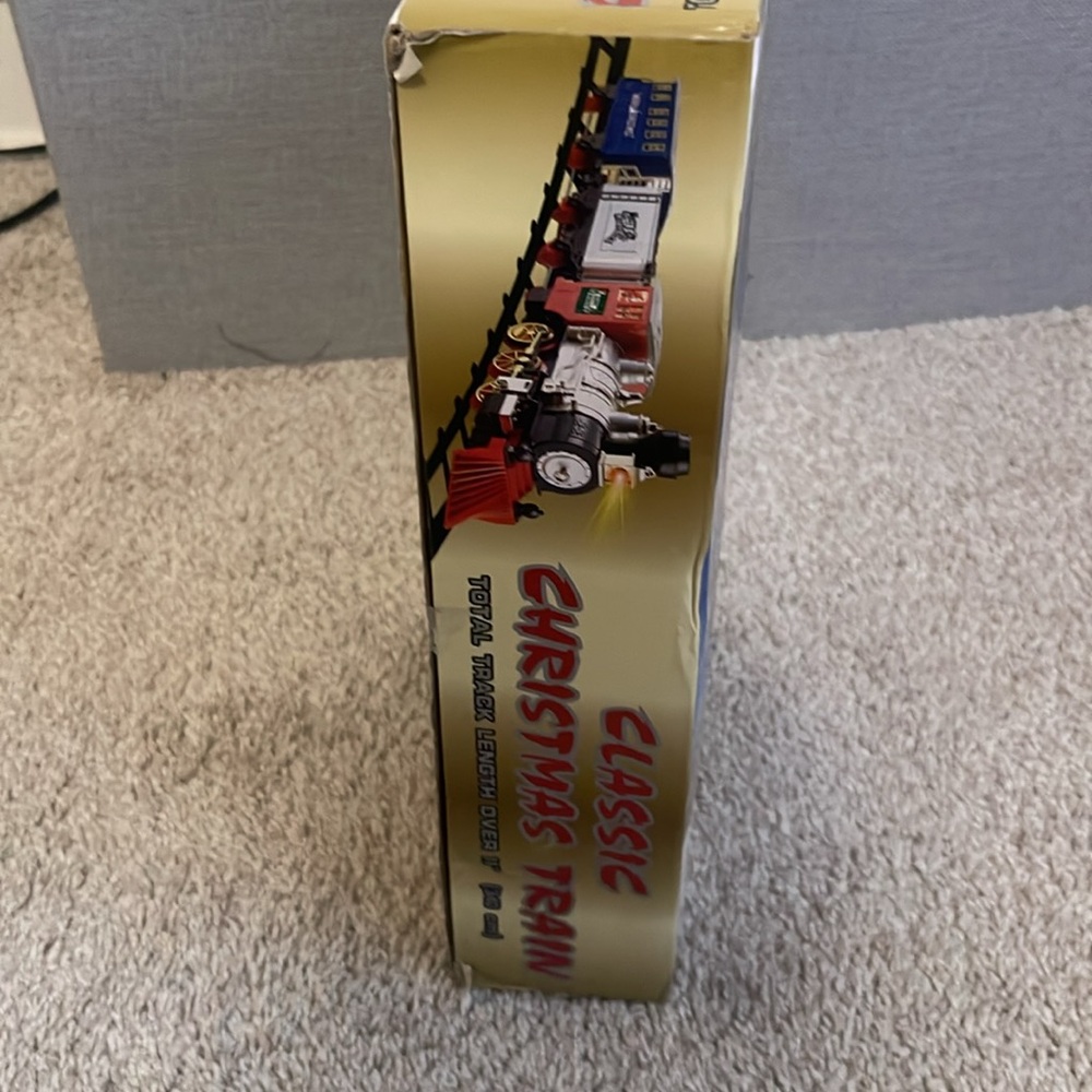 Classic Christmas train - Picture 4 of 4
